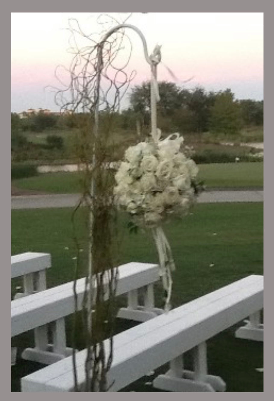 Walkway Isle Victorian Kissing Balls - Starting @