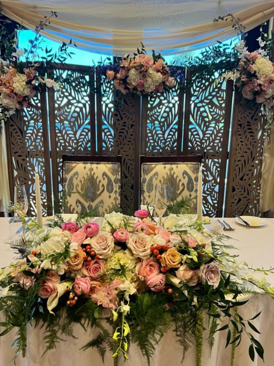Sweetheart table centerpiece