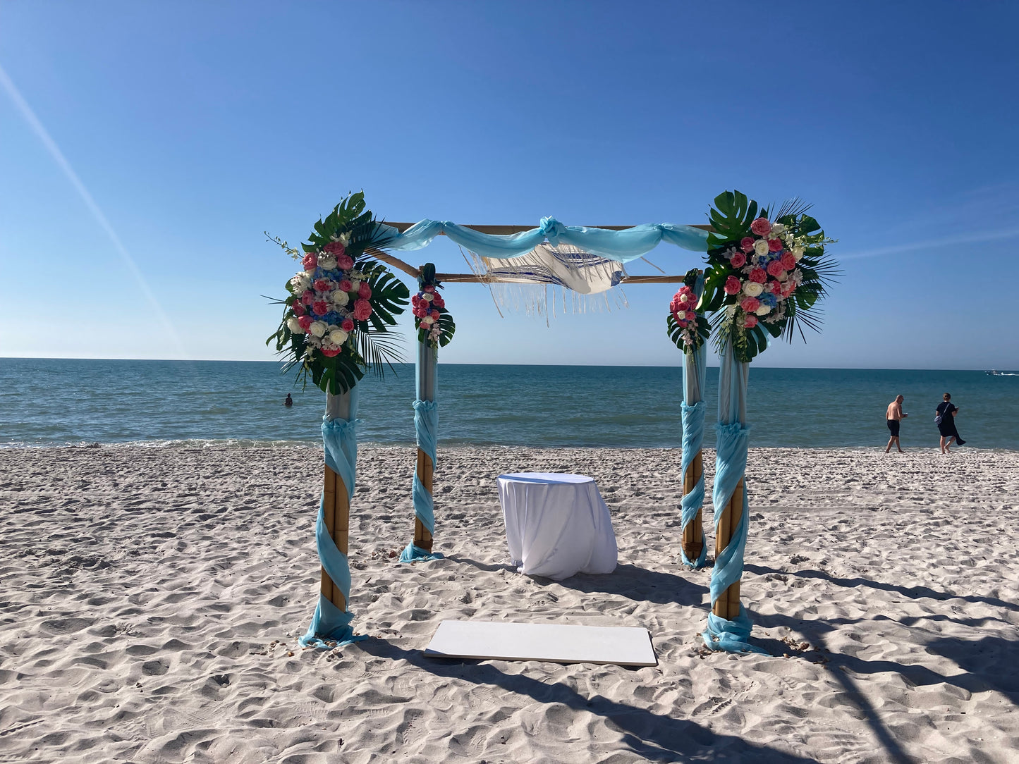 Beautiful Lily Pulitzer arch