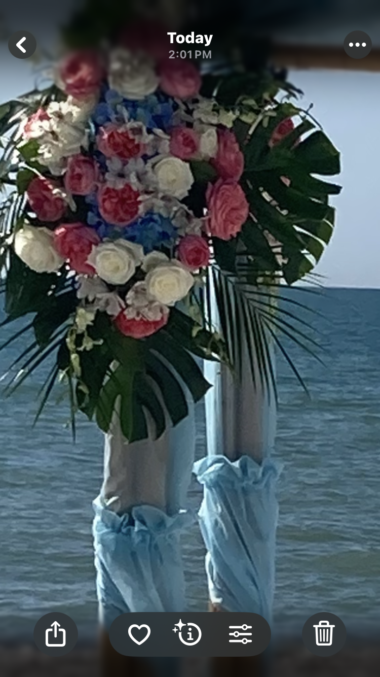 Beautiful Lily Pulitzer arch