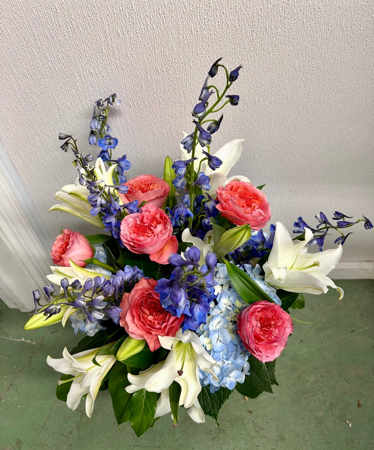 Old Naples Hotel customer arrangement